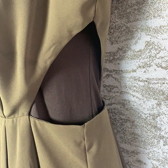 COCO $ Yves Green Deep Dive Chiffon Cut Out Romper Size S - Picture 10 of 16